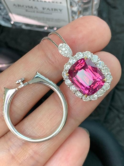 5.35克拉 无烧马亨盖尖晶石戒指吊坠两用款 商品图3