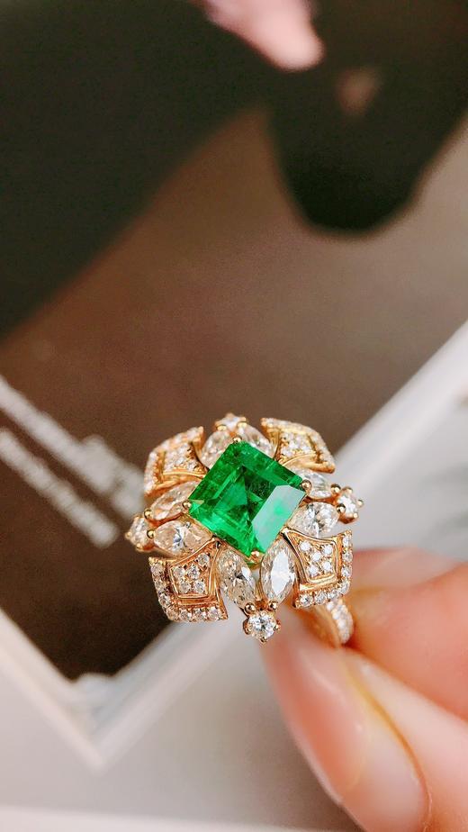 18k金镶祖母绿戒指0.81ct 商品图0