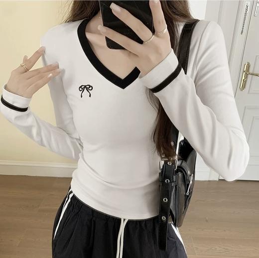 <曾小咸推荐>  蝴蝶结刺绣V领打底衫 日常99/件 活动价79！！ 商品图4