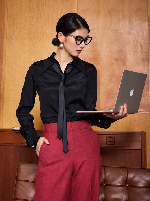 “夜幕黑”J20333571  重磅真丝衬衫 高级的光泽感和丝滑的质感（四季可穿）颈袖添香 商品图2