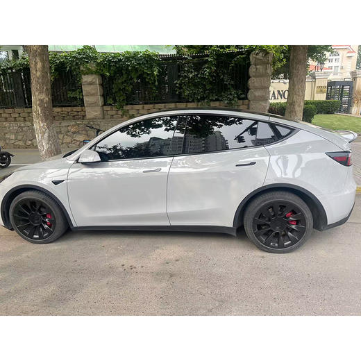 特斯拉 Model Y 标准续航后驱版【长租-北京】 商品图2