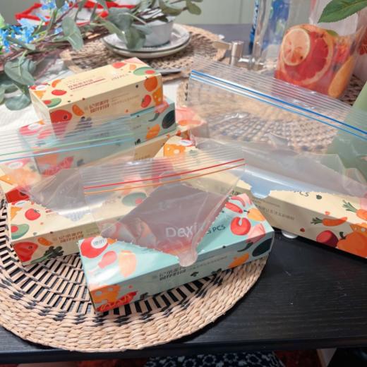 💯清仓29.9💰12盒，🏆足足180只，一只不到2毛😱 一款家家必备的好物✨【德昕食品级密封保鲜袋】❤️冰箱收纳刚需， 👏收纳届扛把子，水果、饭菜、杂粮都能保存 商品图3