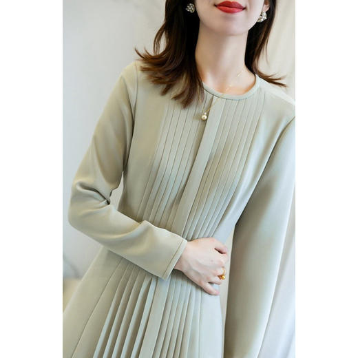 雀说 秋季新款高端法式优雅气质收腰长袖高级感百褶连衣裙4ZF-50584 商品图2