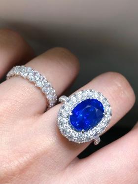 5.28克拉皇家蓝宝石戒指