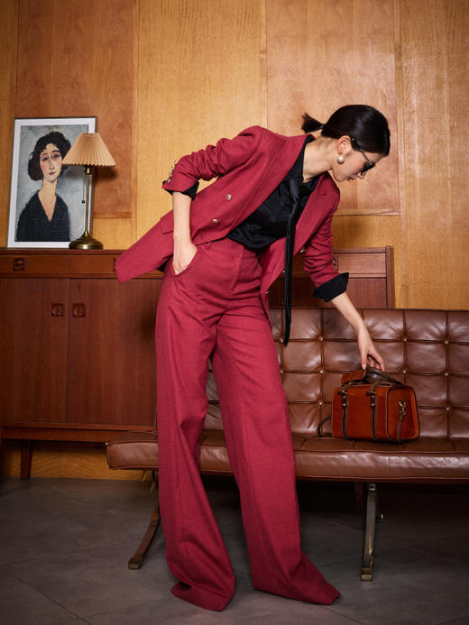 “无问西东”颈袖添香2024春季新款职业套裤琥珀色时尚气质套裤AT1XC3438 商品图3