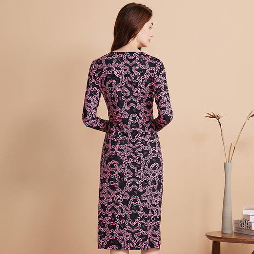 EITIE连爱特爱秋季新款时尚洋气显瘦V领收腰连衣裙女7507236 商品图9