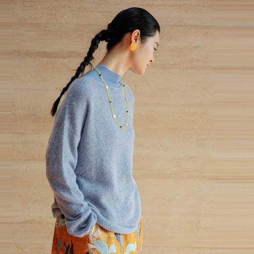 绽放旅行女装661朵/秋冬*山羊绒柔软圆弧领宽松直筒套头羊毛衫 商品图1