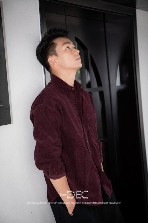 434021165酒红灯芯绒衬衫 商品图4