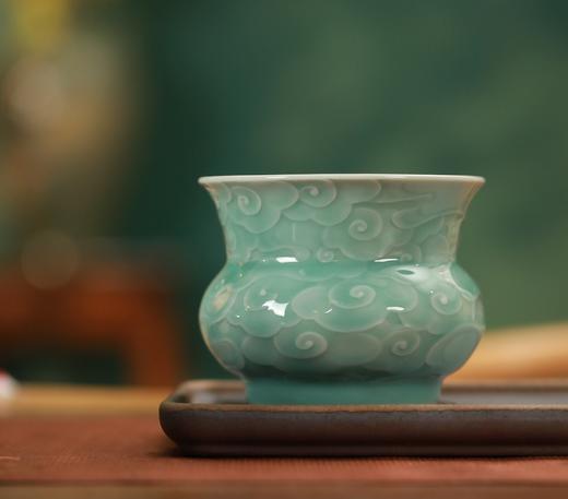 雷慧仙青瓷祥云渣斗 商品图0
