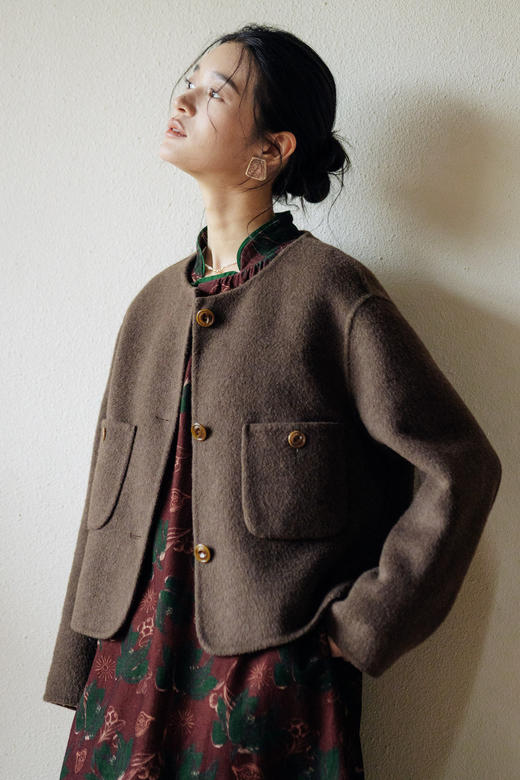 绽放558朵/秋冬羊毛混纺气质*圆领复古果实纽扣双面呢短外套 商品图5