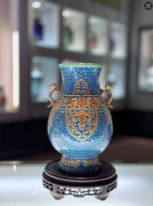 素炉钧雕刻双耳瓶 商品图0