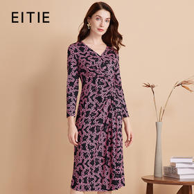 EITIE连爱特爱秋季新款时尚洋气显瘦V领收腰连衣裙女7507236