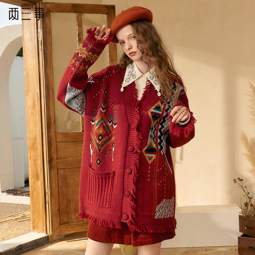 两三事 北岛环游2024冬新款复古流苏费尔岛提花毛衣外套女中长款 商品图0