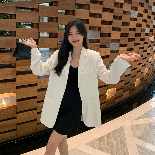 【顺丰包邮】43634 洛诗琳原创设计感宽松百搭休闲廓形西装外套94062 商品图2