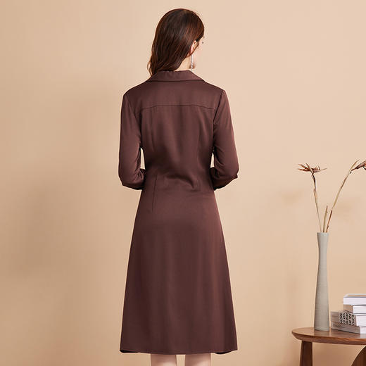 EITIE爱特爱秋季新款V领百搭气质连衣裙7507226 商品图4