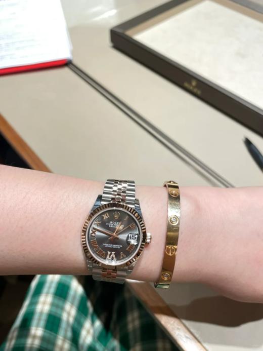 【劳力士日志型系列】 自动机械机芯 100米防水 男女同款 瑞表 36mm 灰色表盘 蚝式钢表壳 蚝式钢表带（XL） 商品图1