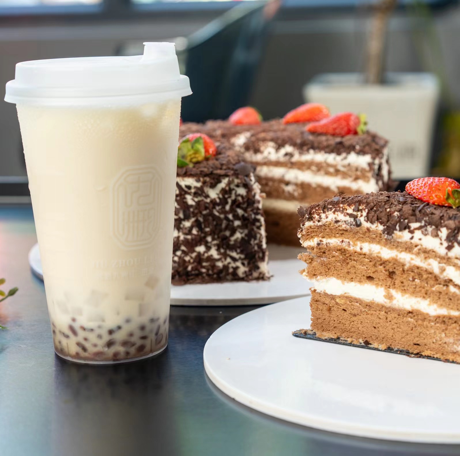 【国庆福利】任意蛋糕切件+茉莉轻乳茶（小杨学长）