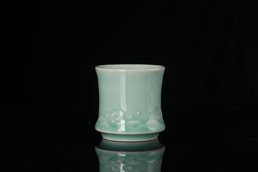 雷慧仙青瓷束腰牡丹杯 商品图3
