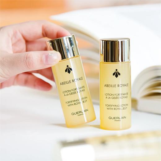 【限时特惠】Guerlain/娇兰 帝皇蜂姿 黄金复原蜜 50ml+蜂姿水40ml*4 商品图4
