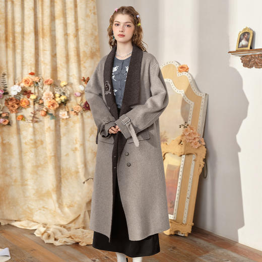 【暖冬内购】两三事王者归来2024冬季新款简约刺绣拼色西装翻领双面毛呢外套女 商品图3