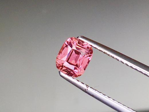 1.19克拉无烧帕帕拉恰裸石 商品图0