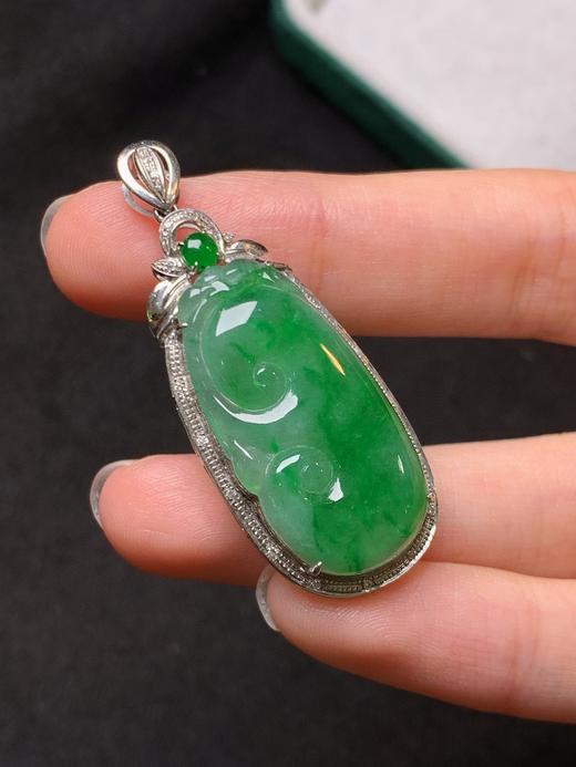 18k金冰阳绿翡翠如意 商品图1