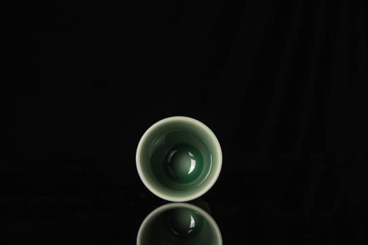 雷慧仙青瓷梅子青抱鱼杯 商品图4