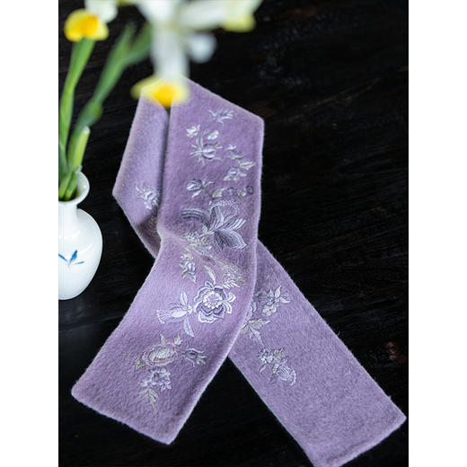 牧衣游 手工刺绣澳毛毛呢围巾双面呢保暖 花至【不支持会员折】 商品图1