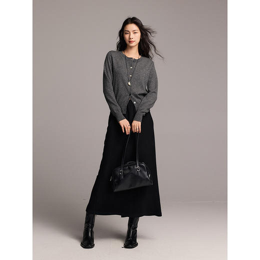 棉仓357605013-丝羊绒圆领开衫 商品图4