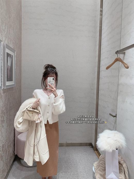 金蘑菇菇 茉莉浣熊穿搭组/ V领毛衣开衫+羊毛半裙 商品图3