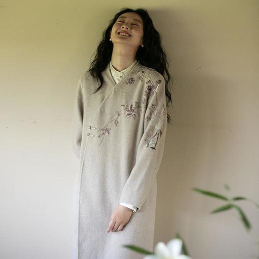 牧衣游原创 进口双面呢手工刺绣长毛呢外套气质*毛呢大衣 子衿 商品图0