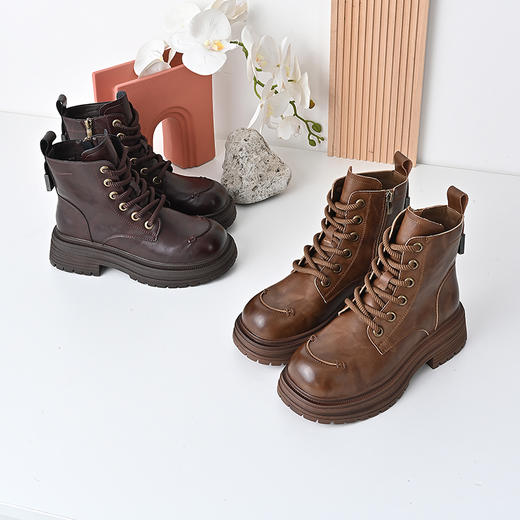 经典鲨2024年冬季新款百搭圆头时尚潮酷侧拉链短筒加绒保暖马丁靴女KW330-D58021 商品图2