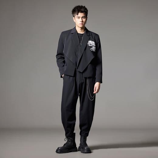 PINLI品立秋季新款刺绣短款小西装下摆交叉设计感西服男外套B243106033 商品图4