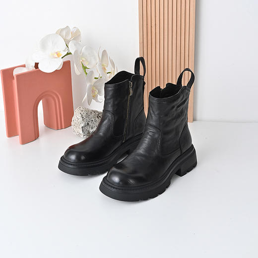 经典鲨2024年冬季新款时尚百搭圆头后拉链潮流帅气短筒靴女KG25-D58211 商品图3