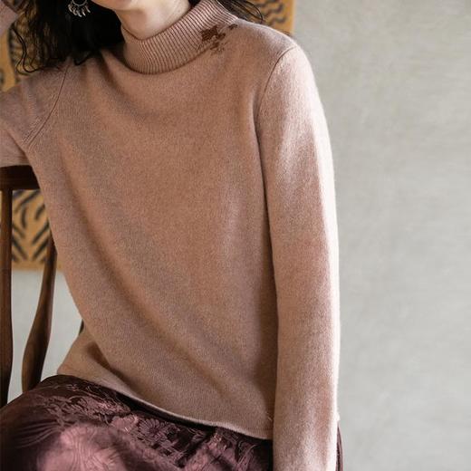 【*回归】牧衣游原创进口牦牛绒手绣毛织套头衫毛衣女 且随风 商品图0