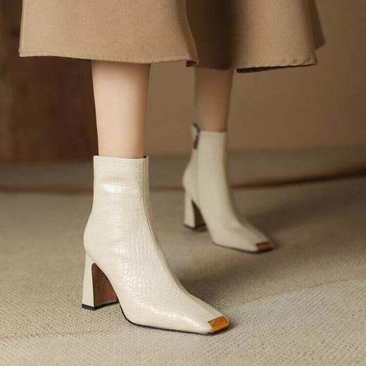 【预售5天】金属头高跟欧美女短靴，时装靴粗跟全皮侧拉链拼接粗跟短靴HCYYHD&5022 商品图0