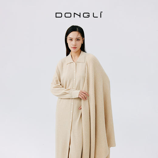 东黎 • 秀场同款 山羊绒女士秋冬华夫格流苏披肩 4380 商品图2