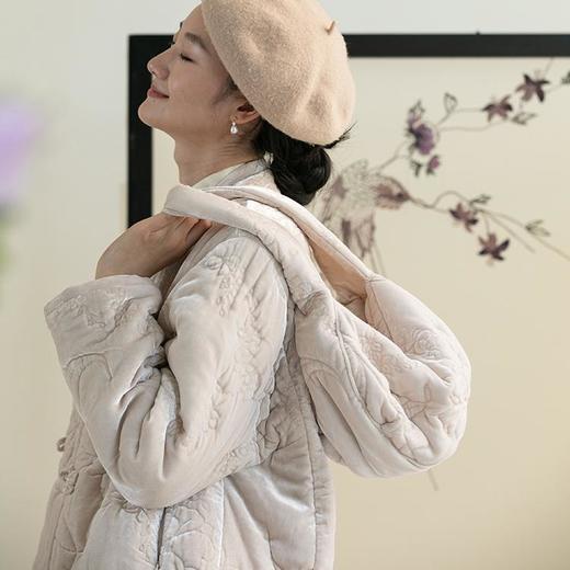 牧衣游 绗缝丝绒夹棉小包百搭简约休闲 云泱【不支持会员折】 商品图3