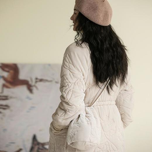 牧衣游原创设计 绗缝丝绒夹棉小包百搭小众 云祈【不支持会员折】 商品图3