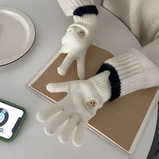 鹿向南ALXNAN  刺绣可爱小熊五指针织手套 商品图1