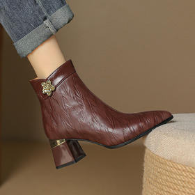 【预售7天】尖头牛皮花朵中跟短靴，复古气质压花高跟单靴XME&898-167