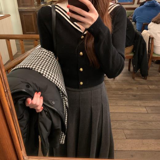 金蘑菇菇 元英妹妹系 新季微甜白兰地 / 乖甜减龄内搭毛衣+半裙 商品图9