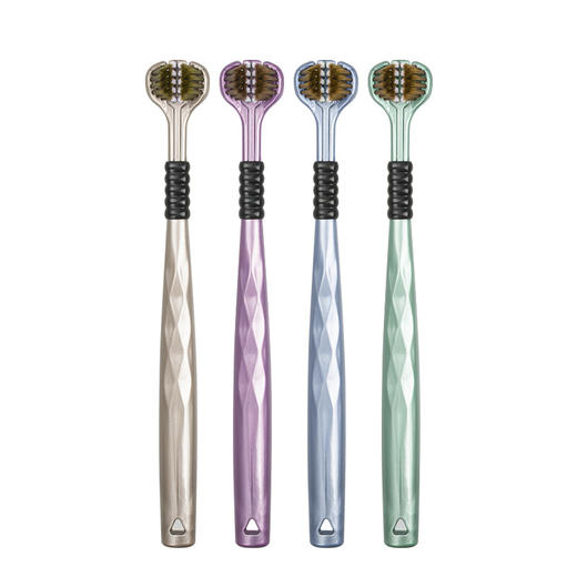 【情侣软毛4支三面包裹式牙刷】三面琴棋书，美牙无与伦。龈缘舌面，清洁双倍快。情人配套，旅游装，口气清新好。拥抱清新，感受自然，带给你和TA的亲密体验！ 商品图4