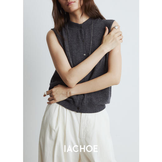 棉仓3561599005-秋季搭配bi备单品针织毛衣 羊毛羊绒针织单排扣马甲开衫 商品图2