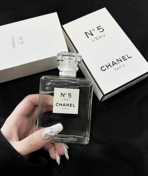 【N5系列香水团】正装100ml，三大热门款任你选 !都是非常干净的味道!就是那种甜而不腻的富家千金香闻过就忘不掉 涂了会忍不住一直闻 越南版本 全网罕见货 商品图4