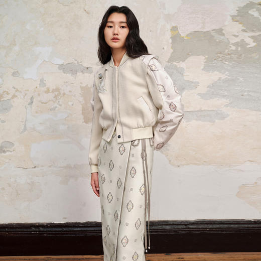 新中式拼接宽肩棒球服绣花外套23秋冬 商品图3