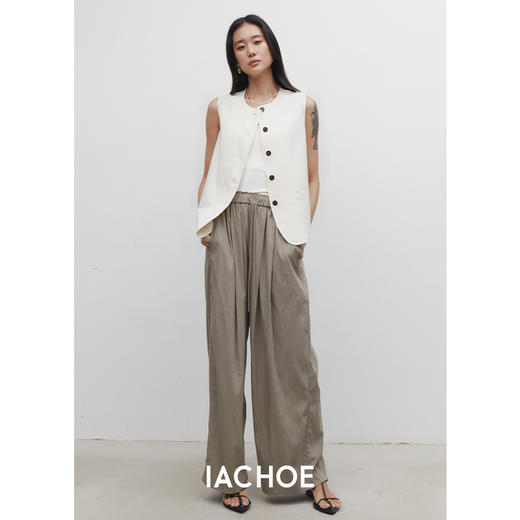 棉仓3521599004- 夏季静奢风灵地思羊毛单排扣圆领马甲小外套 商品图2