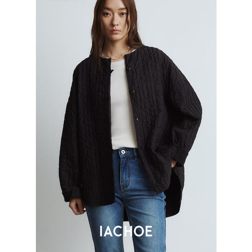 棉仓3561507003-秋季新品肌理感提花圆领开衫 宽松松弛感慵懒风落肩短外套 商品图1