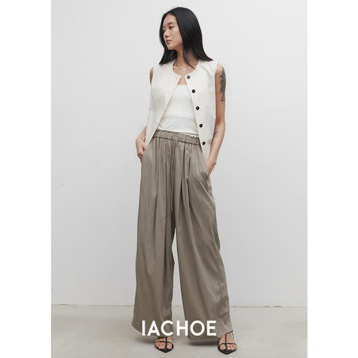 棉仓3521599004- 夏季静奢风灵地思羊毛单排扣圆领马甲小外套 商品图3