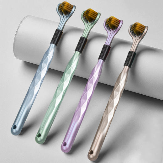 【情侣软毛4支三面包裹式牙刷】三面琴棋书，美牙无与伦。龈缘舌面，清洁双倍快。情人配套，旅游装，口气清新好。拥抱清新，感受自然，带给你和TA的亲密体验！ 商品图3